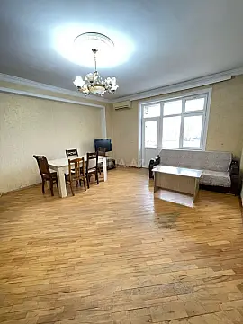 Kirayə verilir 3 otaqlı mənzil 130 m²