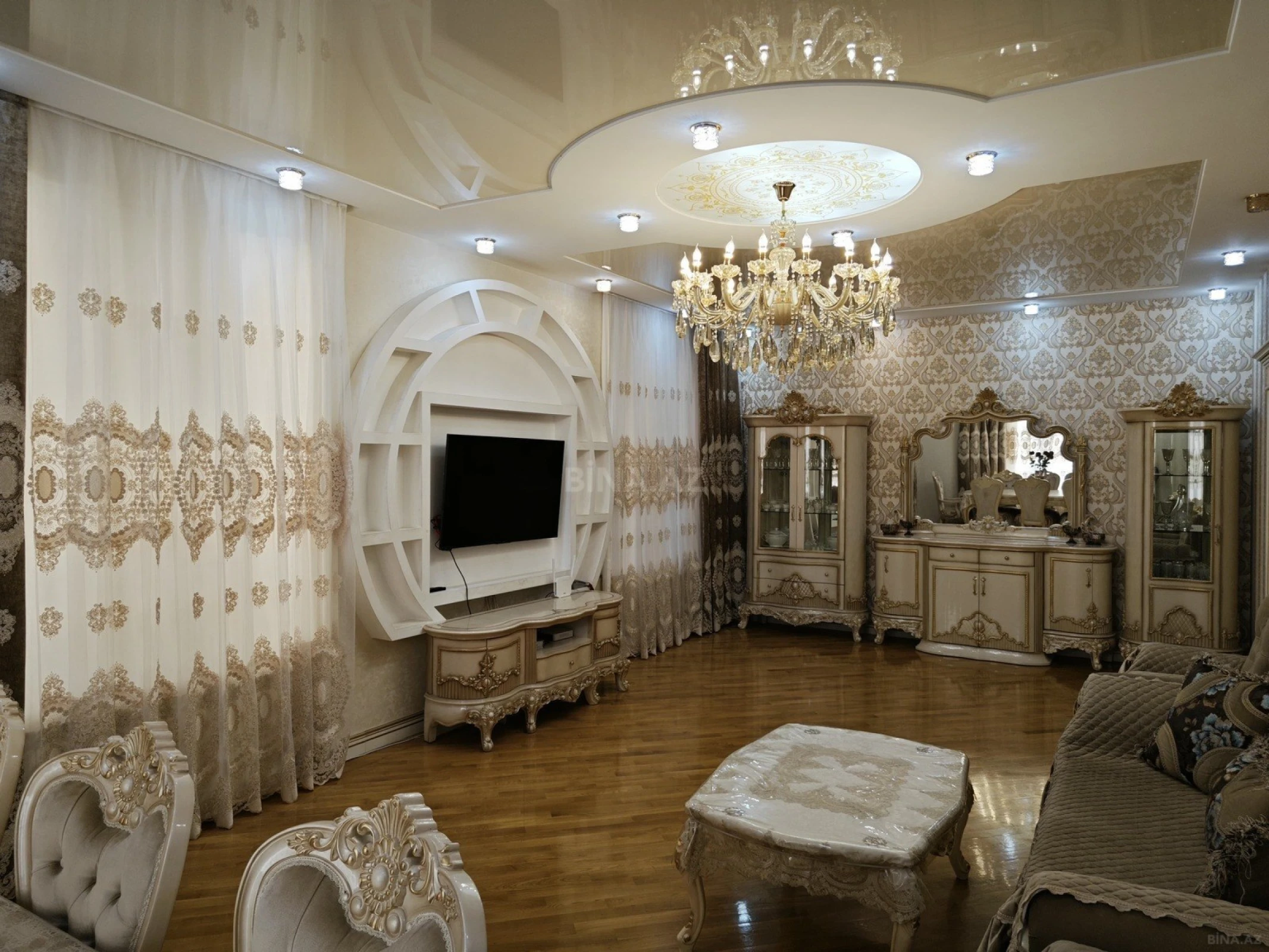 Satılır 7 otaqlı həyət evi 470 m²