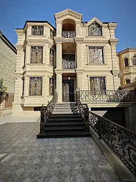 Satılır 7 otaqlı həyət evi 470 m²