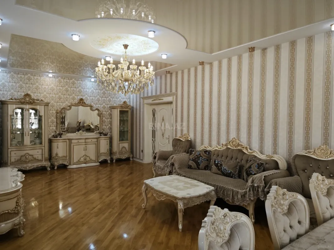 Satılır 7 otaqlı həyət evi 470 m²