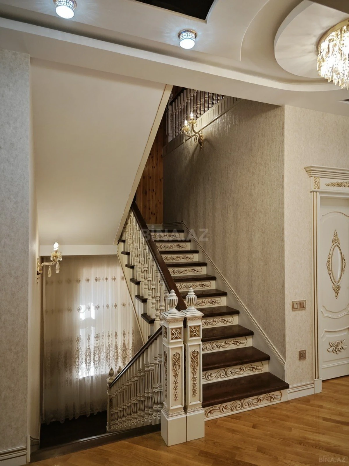 Satılır 7 otaqlı həyət evi 470 m²