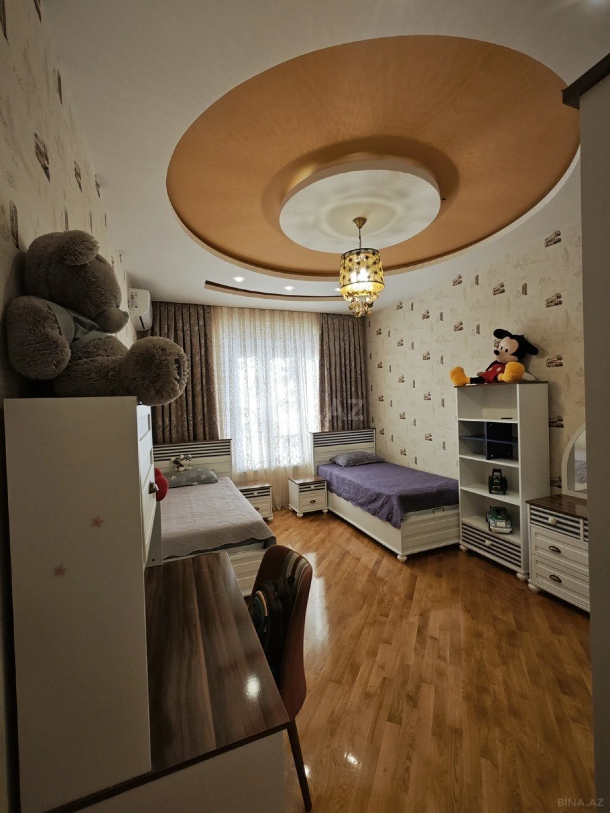 Satılır 7 otaqlı həyət evi 470 m²