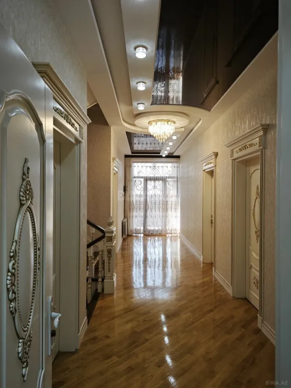 Satılır 7 otaqlı həyət evi 470 m²
