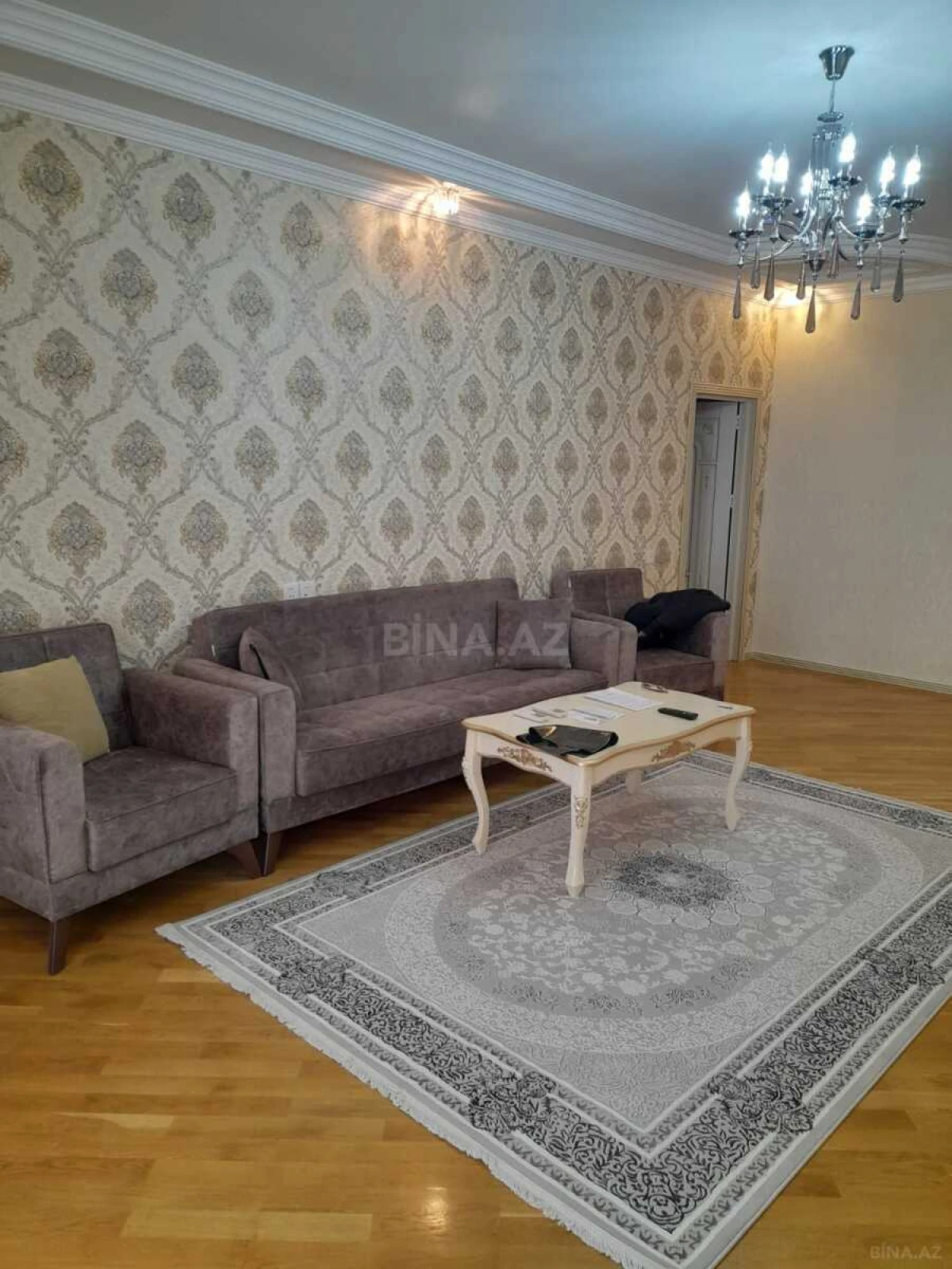 Kirayə verilir 3 otaqlı mənzil 110 m²