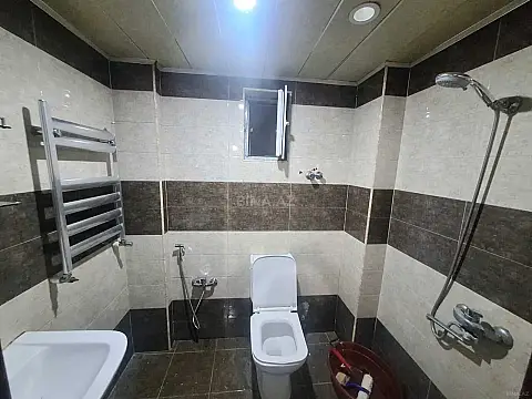 Kirayə verilir 2 otaqlı mənzil 62 m²