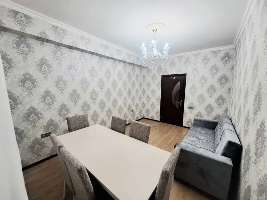 Kirayə verilir 2 otaqlı mənzil 62 m²