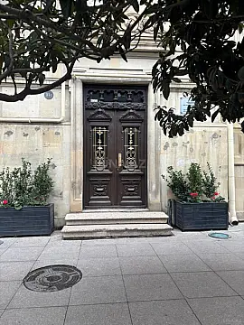 Kirayə verilir 8 otaqlı ofis 370 m²