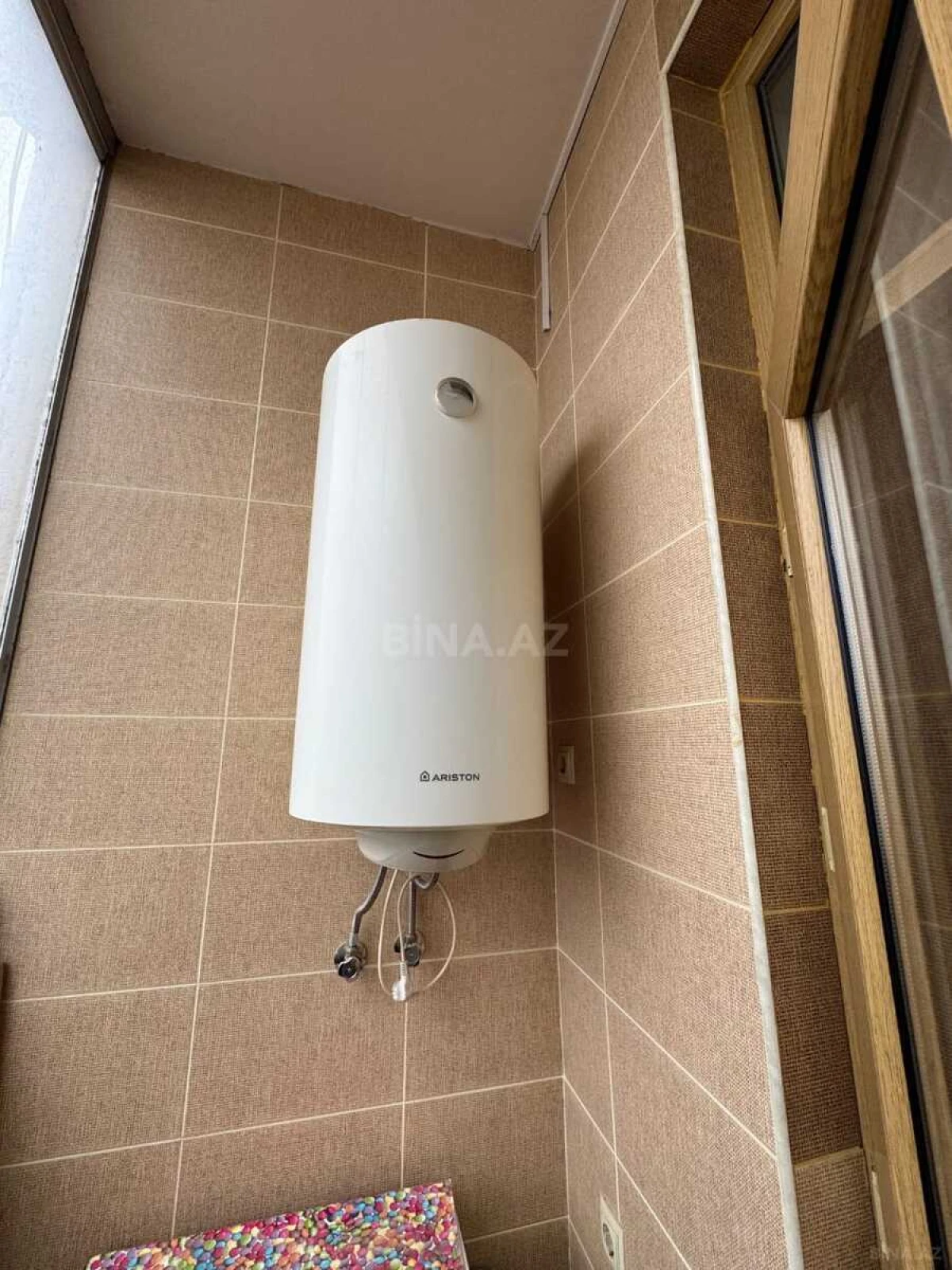 Satılır 4 otaqlı mənzil 170 m²