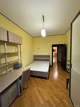 Satılır 4 otaqlı mənzil 170 m²