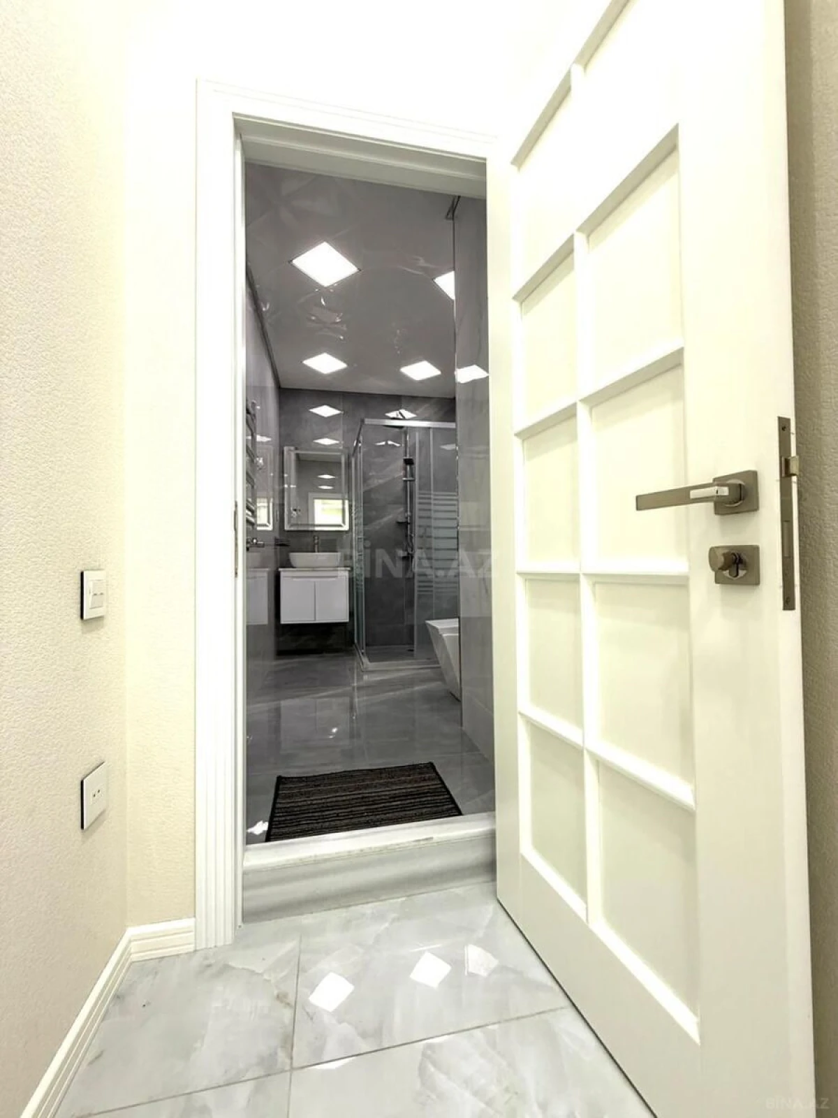 Kirayə verilir 2 otaqlı mənzil 80 m²