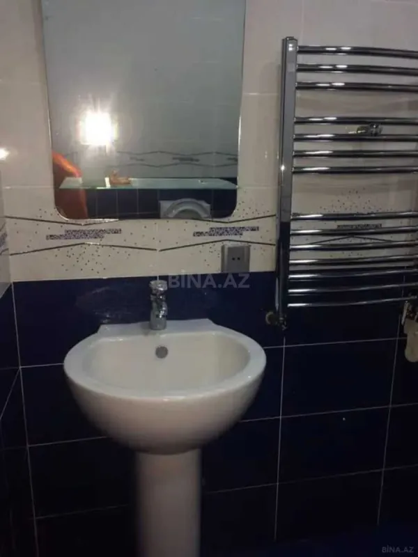 Kirayə verilir 2 otaqlı mənzil 70 m²