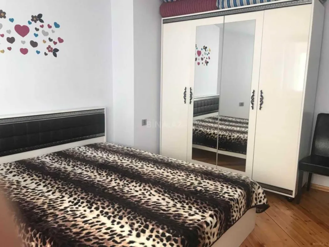 Kirayə verilir 2 otaqlı mənzil 70 m²