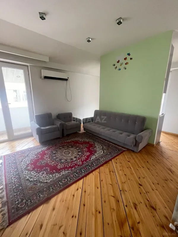 Kirayə verilir 2 otaqlı mənzil 70 m²