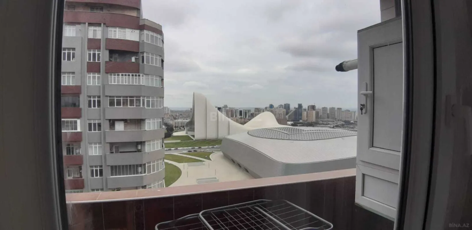 Kirayə verilir 2 otaqlı mənzil 75 m²