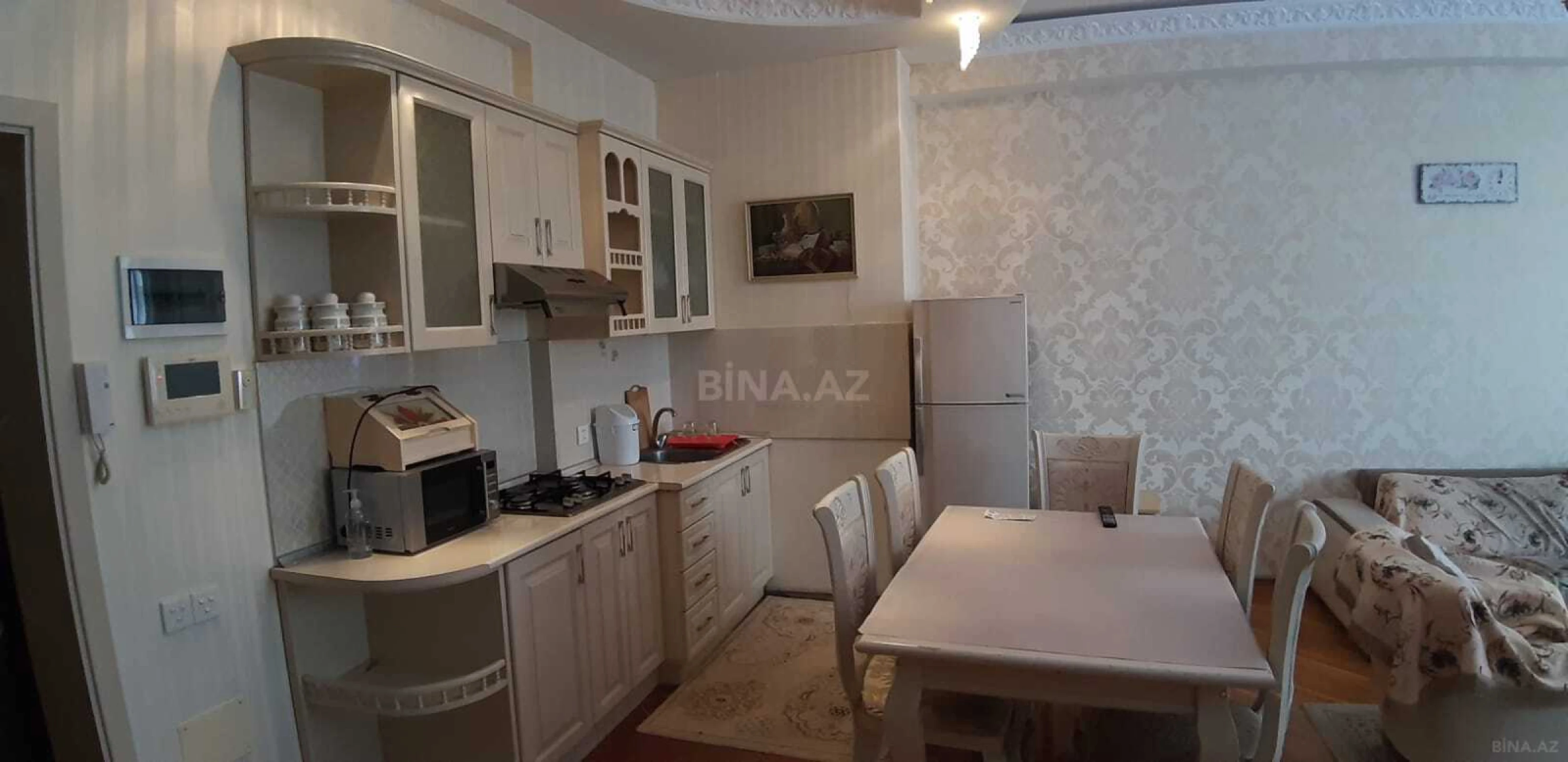 Kirayə verilir 2 otaqlı mənzil 75 m²