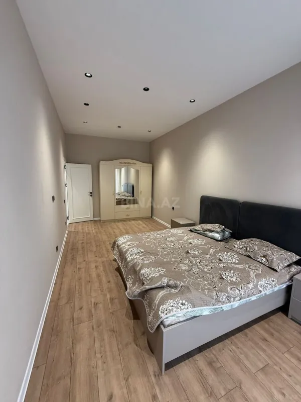 Kirayə verilir 2 otaqlı mənzil 117 m²