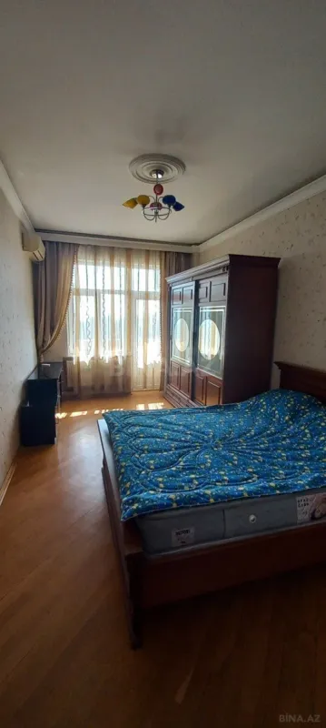 Kirayə verilir 3 otaqlı mənzil 140 m²