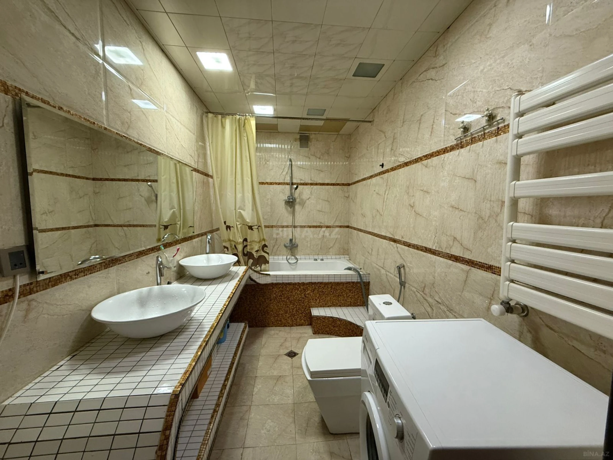 Satılır 3 otaqlı mənzil 105 m²