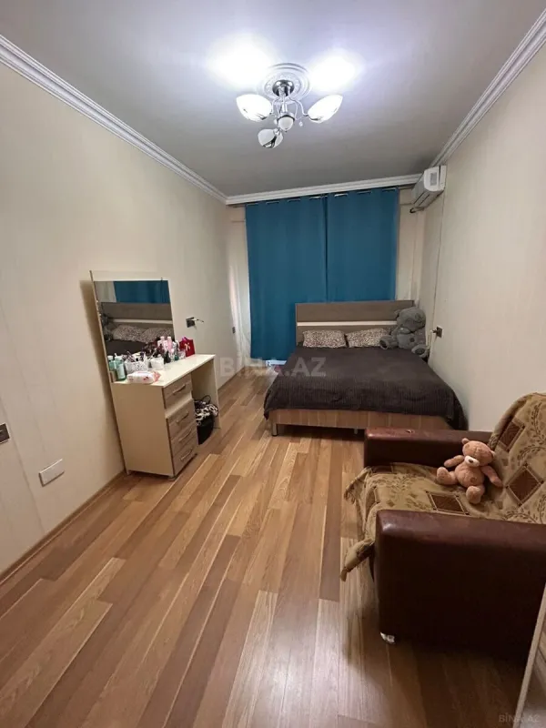 Satılır 2 otaqlı mənzil 70 m²