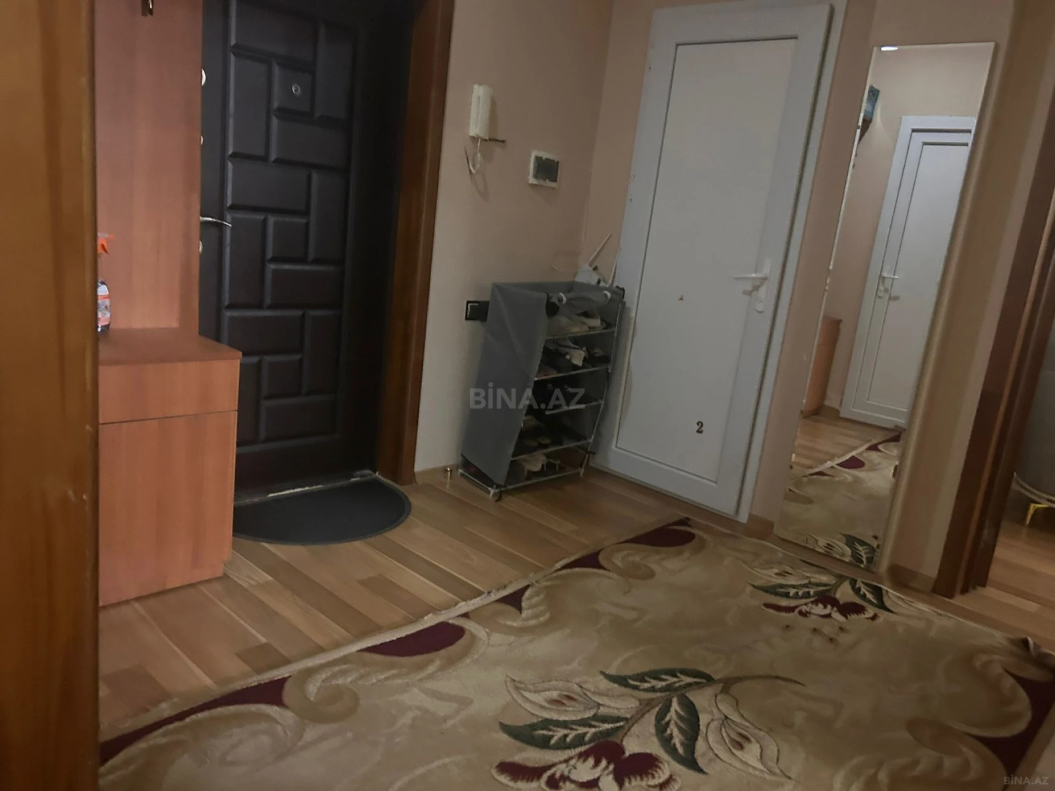 Satılır 2 otaqlı mənzil 70 m²