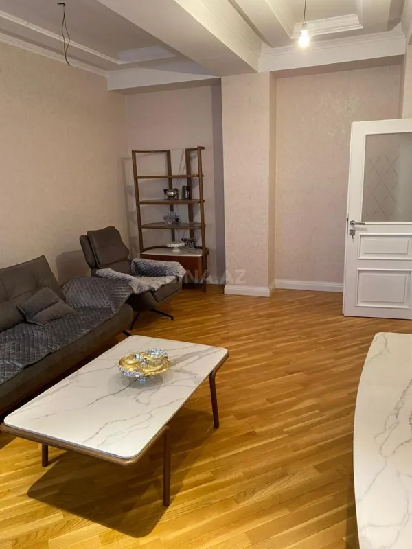 Satılır 3 otaqlı mənzil 110 m²
