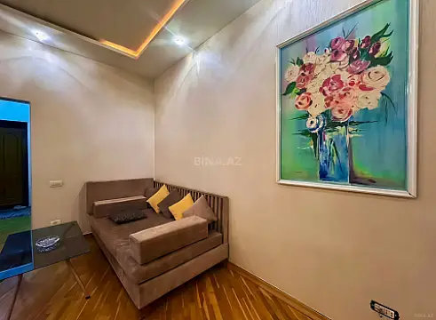 Kirayə verilir 2 otaqlı mənzil 101 m²