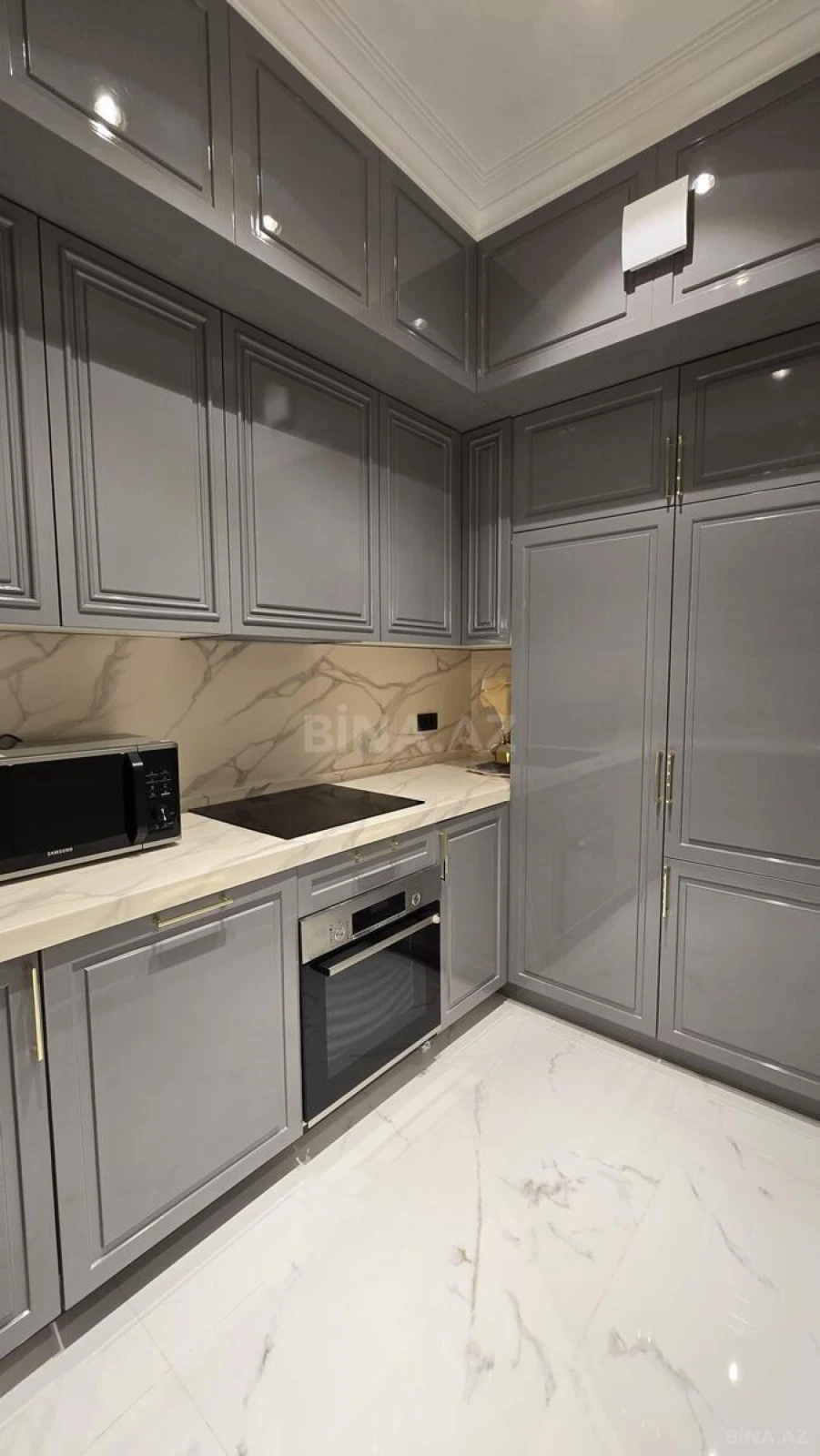 Satılır 2 otaqlı mənzil 98 m²