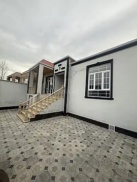 Satılır 4 otaqlı həyət evi 130 m²