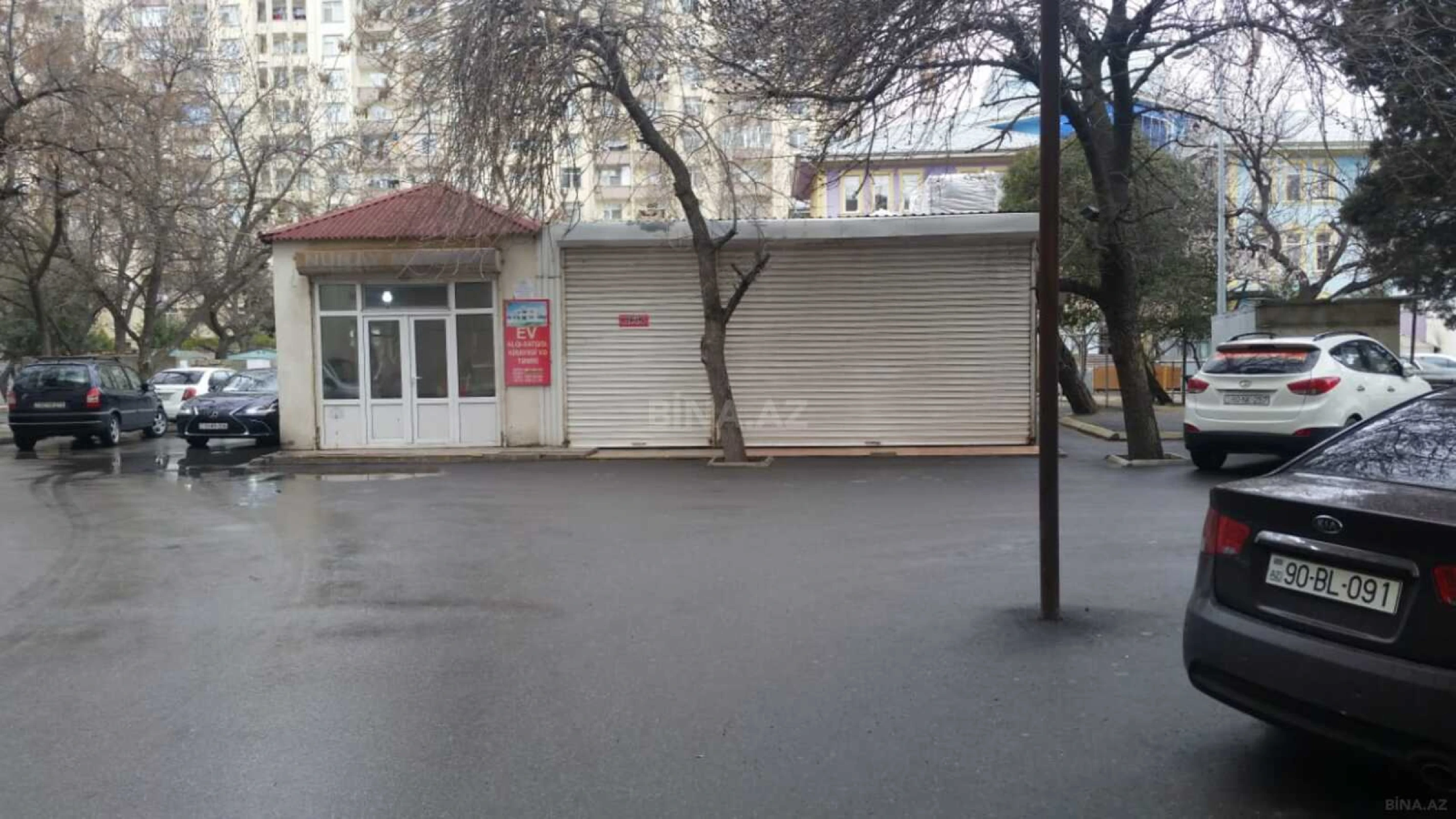 Satılır obyekt 320 m²