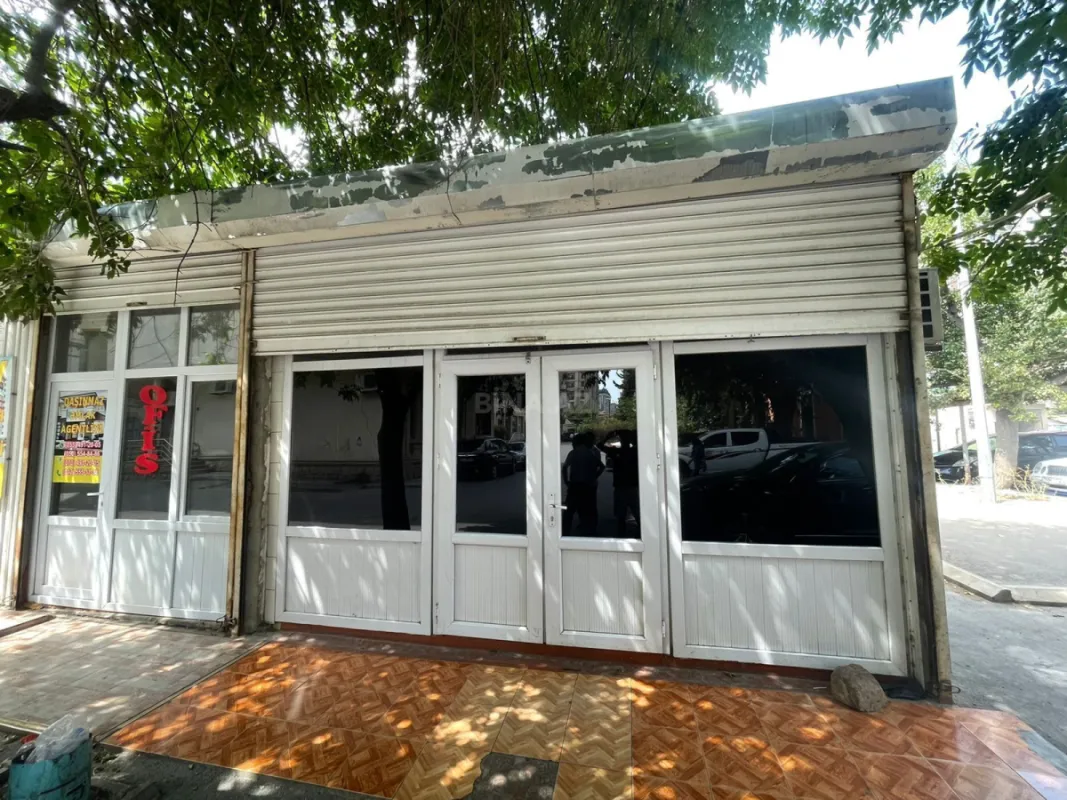 Satılır obyekt 320 m²