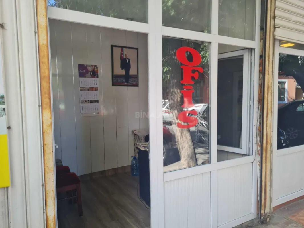 Satılır obyekt 320 m²