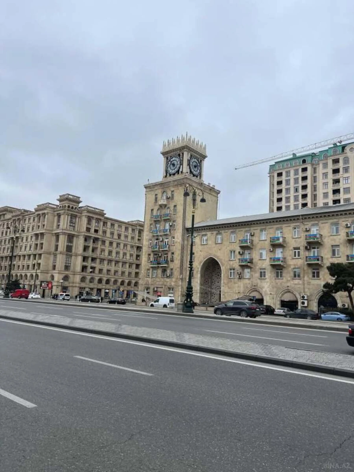 Satılır 3 otaqlı mənzil 96 m²