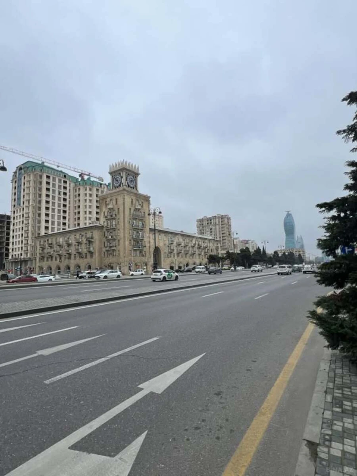 Satılır 3 otaqlı mənzil 96 m²