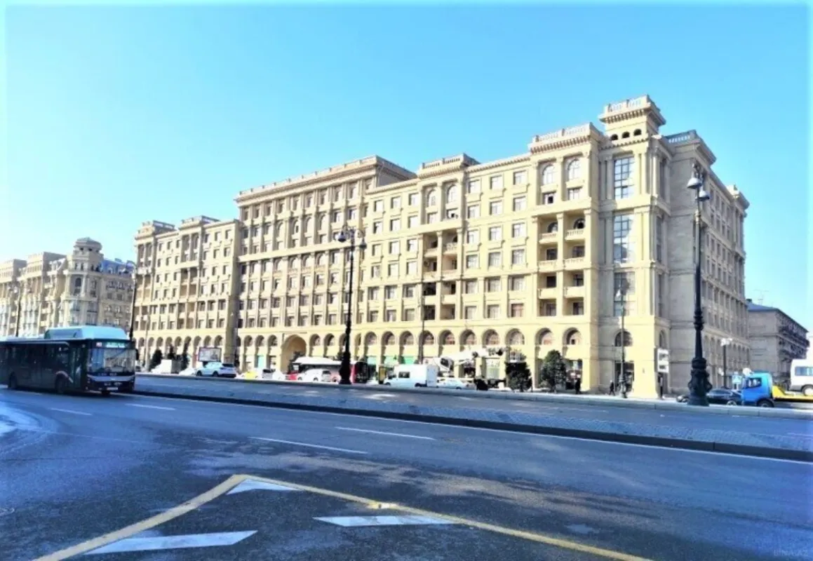 Satılır 3 otaqlı mənzil 96 m²