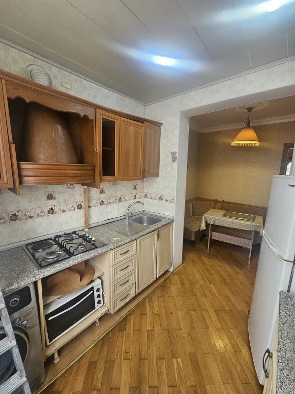 Satılır 3 otaqlı mənzil 76 m²