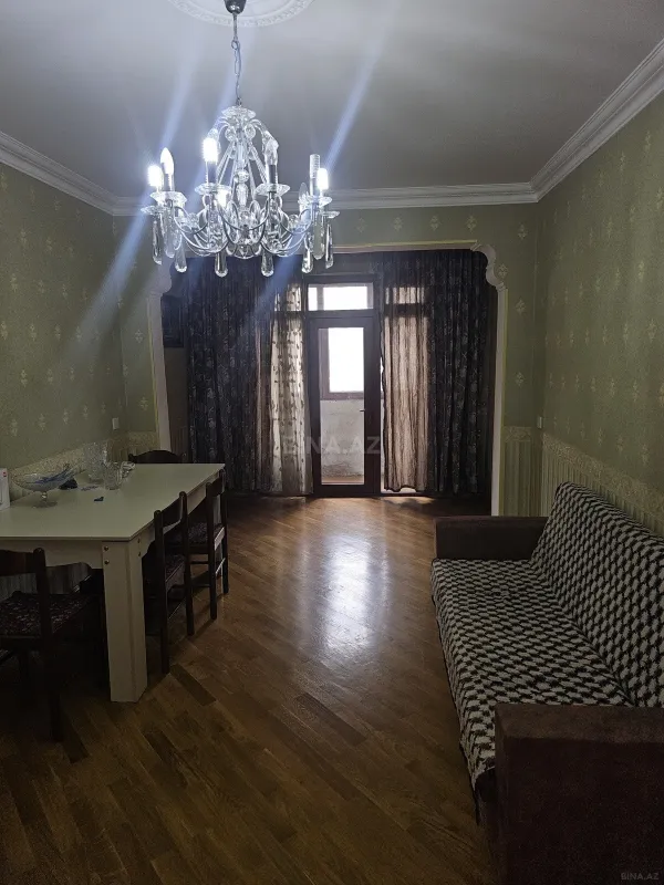Satılır 3 otaqlı mənzil 76 m²