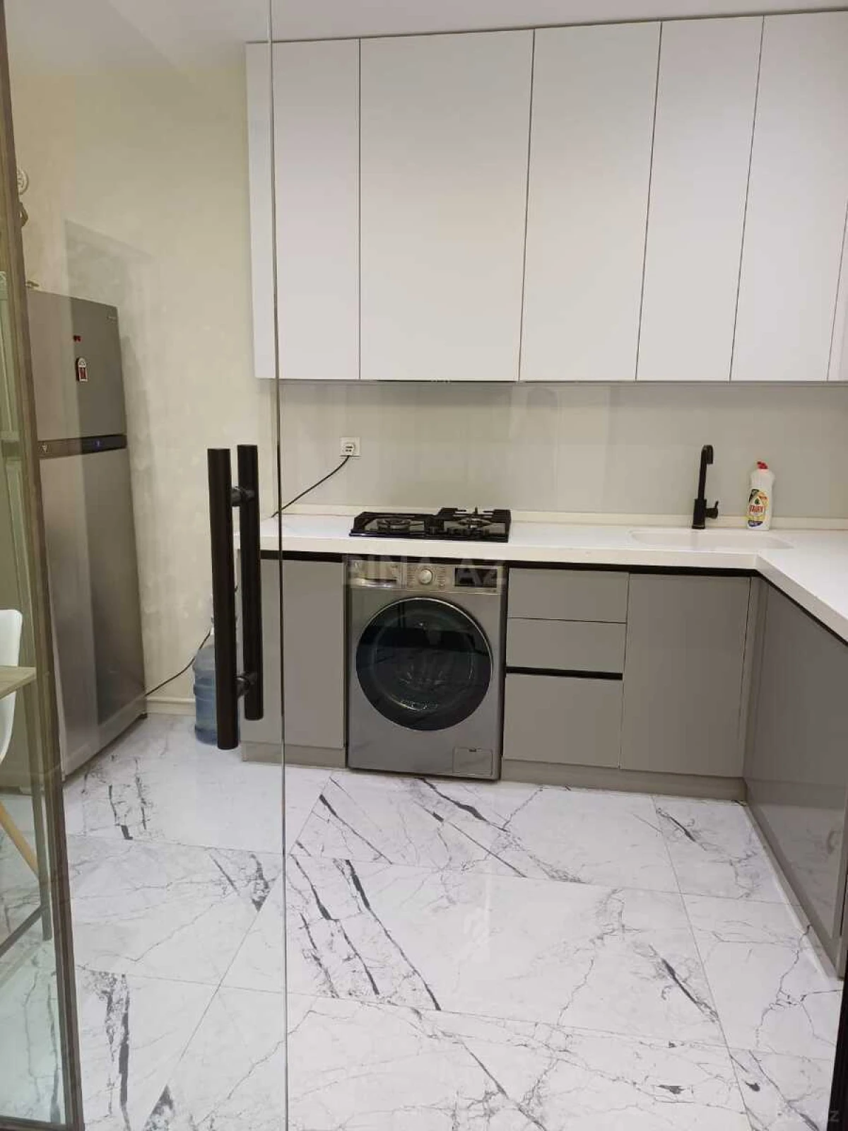 Satılır 2 otaqlı mənzil 75 m²