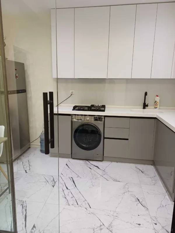 Satılır 2 otaqlı mənzil 75 m²