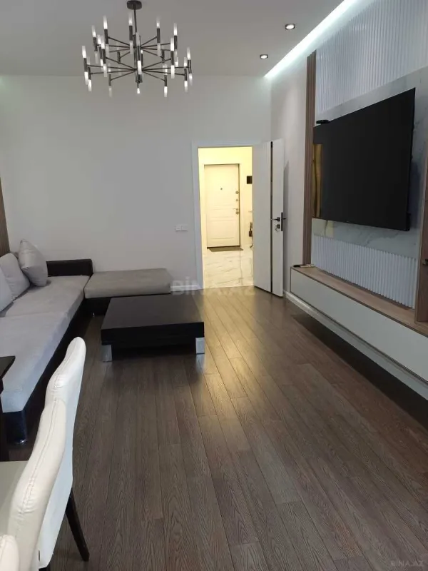 Satılır 2 otaqlı mənzil 75 m²