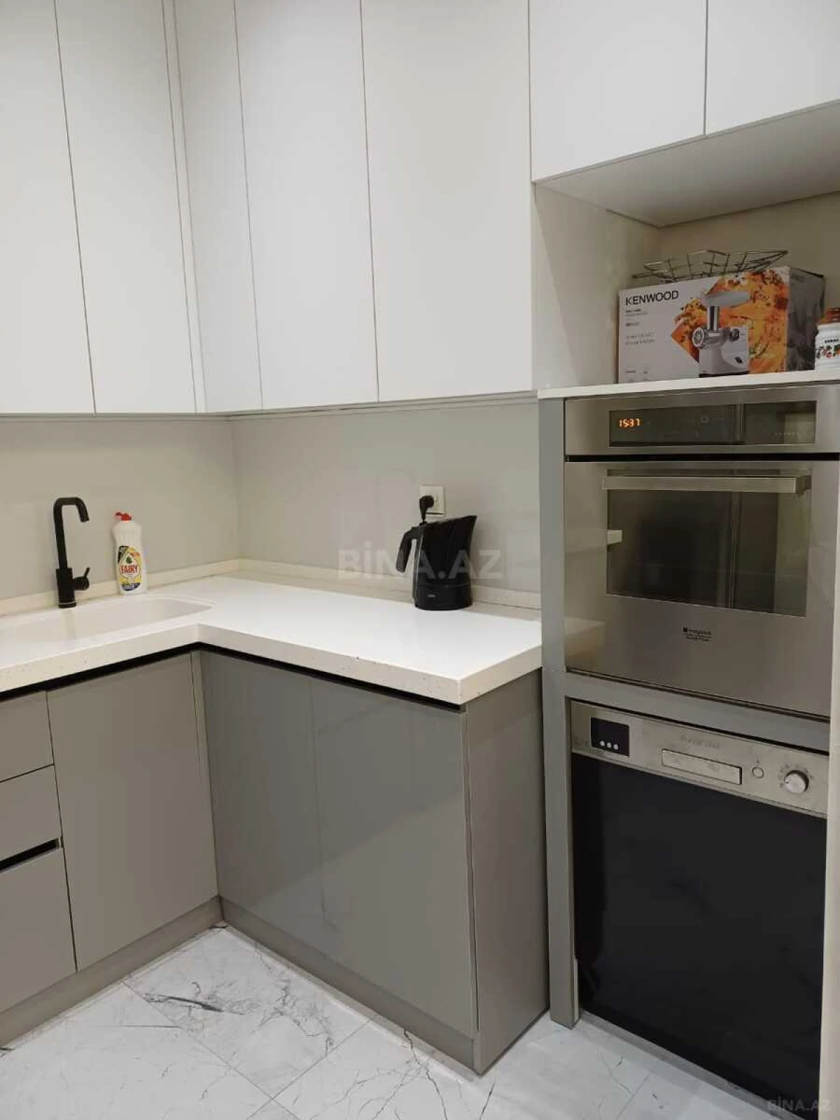 Satılır 2 otaqlı mənzil 75 m²