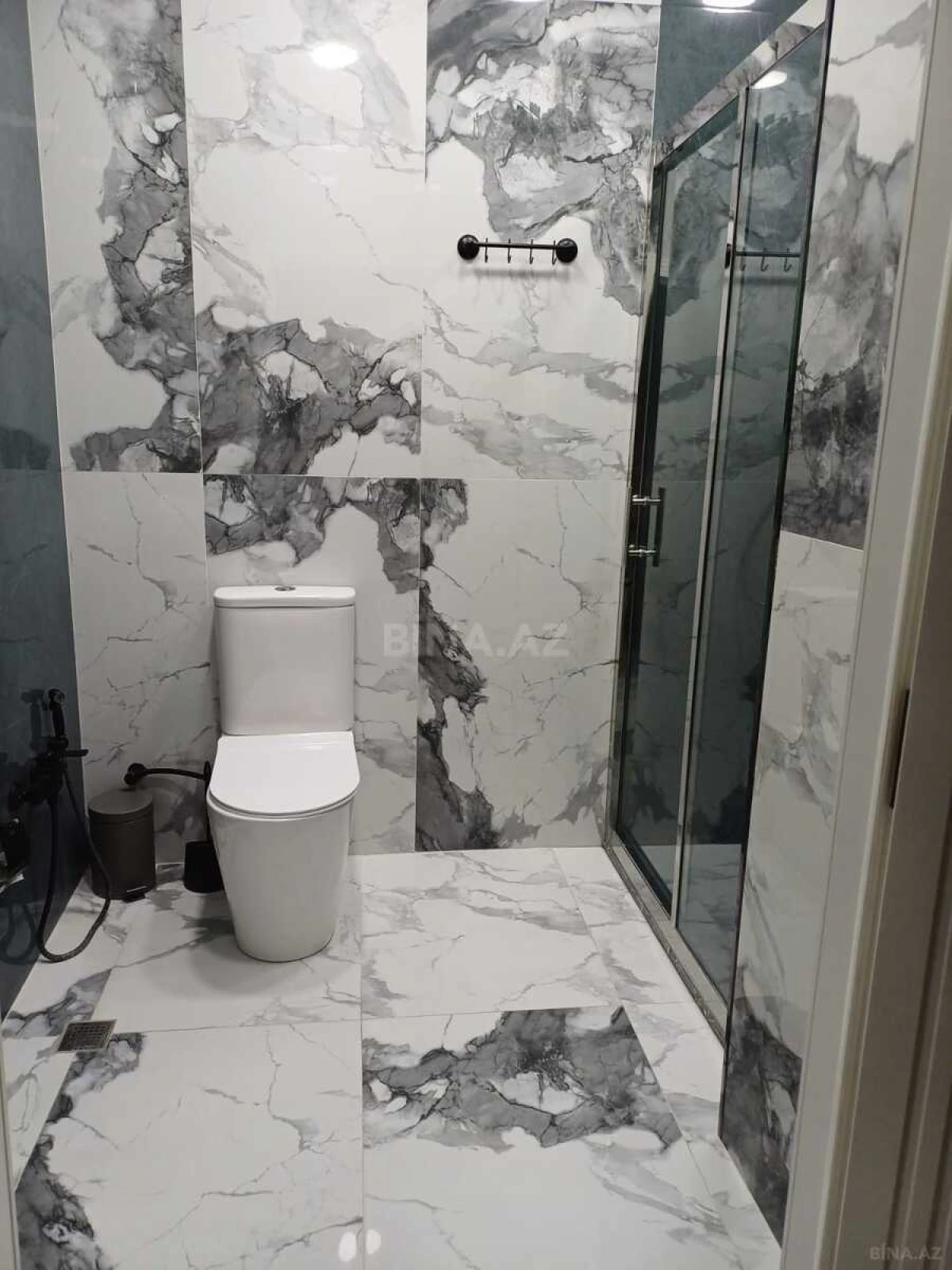 Satılır 2 otaqlı mənzil 75 m²