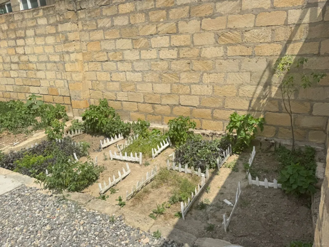 Satılır 5 otaqlı həyət evi 200 m²