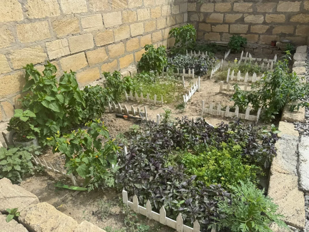 Satılır 5 otaqlı həyət evi 200 m²