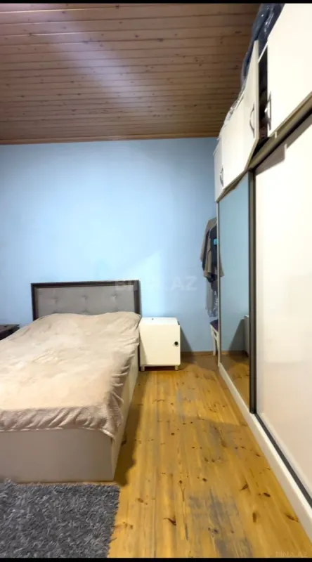 Satılır 5 otaqlı həyət evi 200 m²