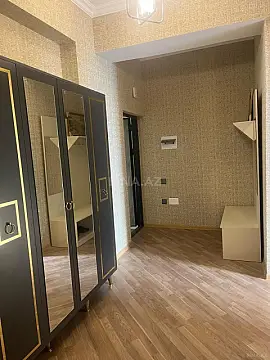 Kirayə verilir 1 otaqlı mənzil 65 m²