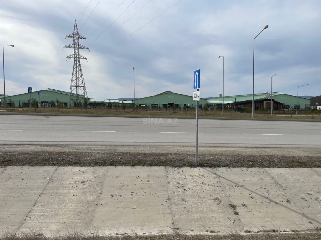 Satılır torpaq sahəsi 600 m²