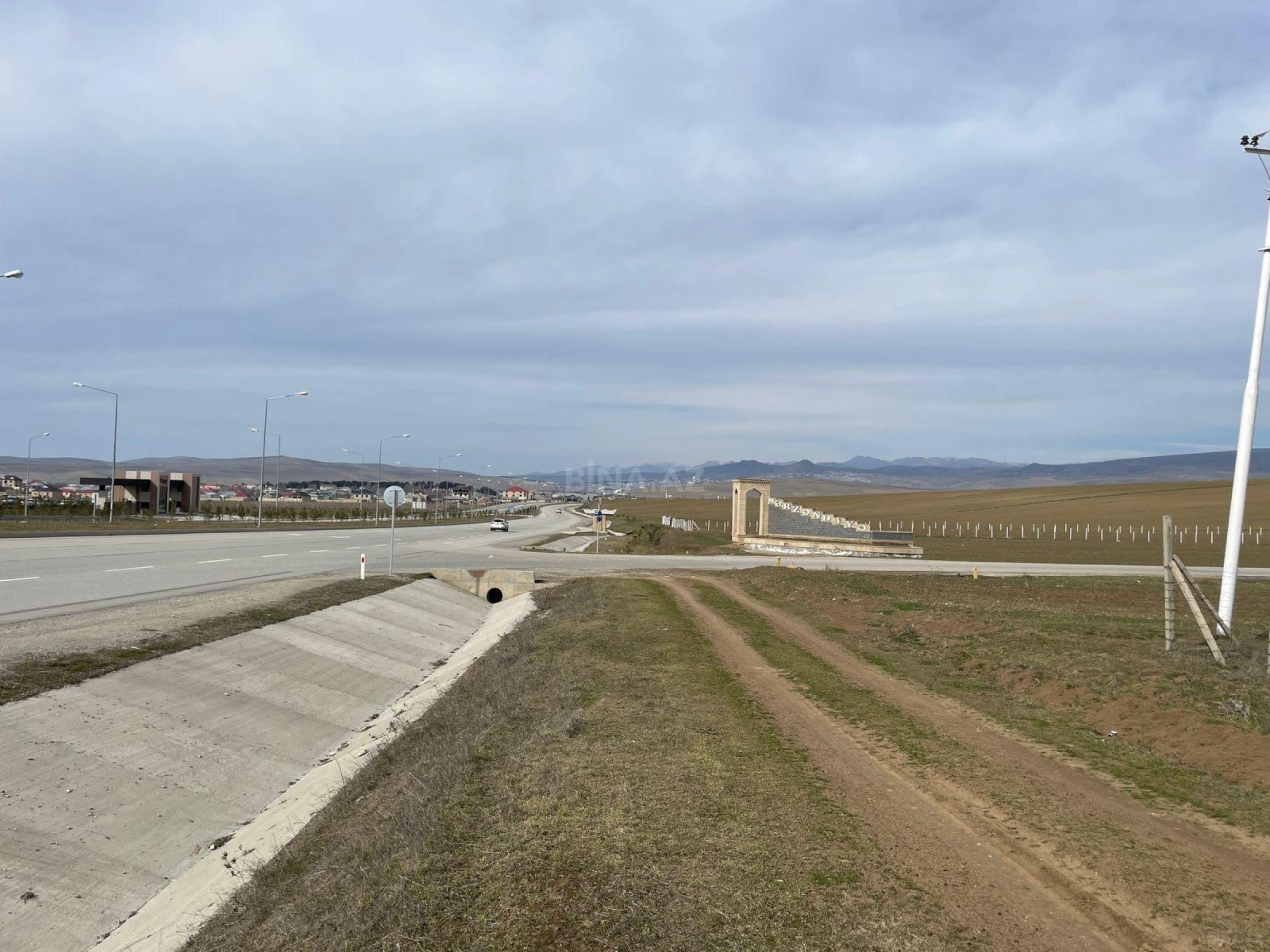 Satılır torpaq sahəsi 600 m²