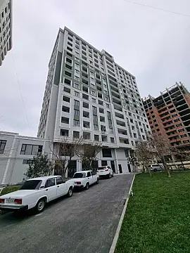 Satılır 4 otaqlı mənzil 178 m²
