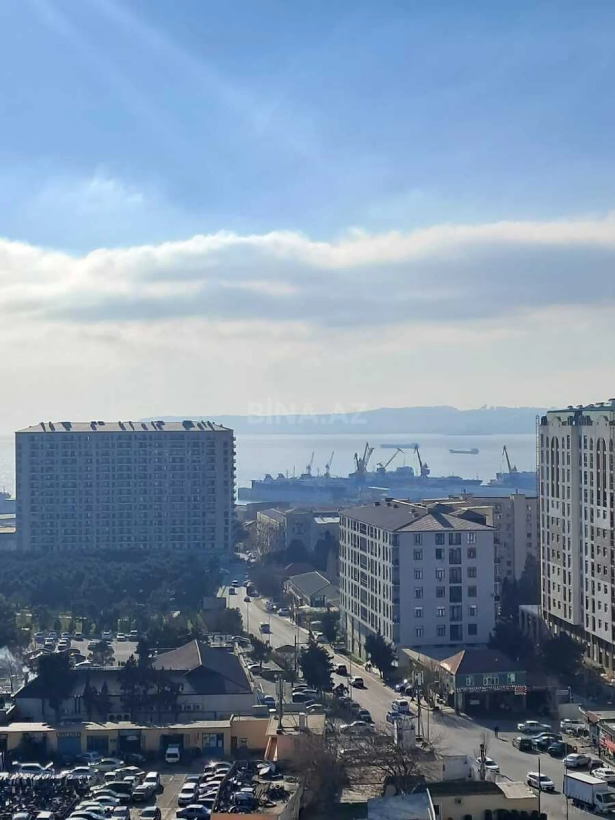 Satılır 4 otaqlı mənzil 178 m²