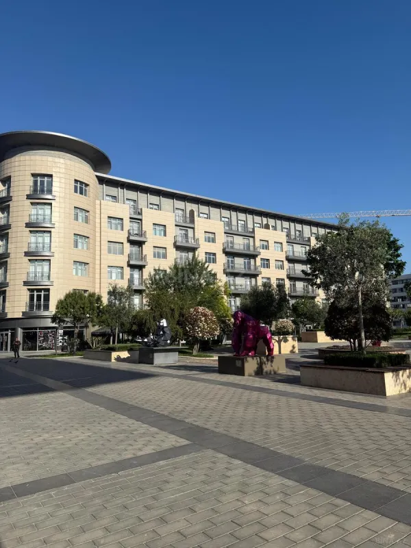 Kirayə verilir 3 otaqlı mənzil 140 m²